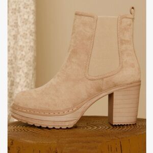 NEW Altar’d State Boots Flawed Size 8.5 NWT